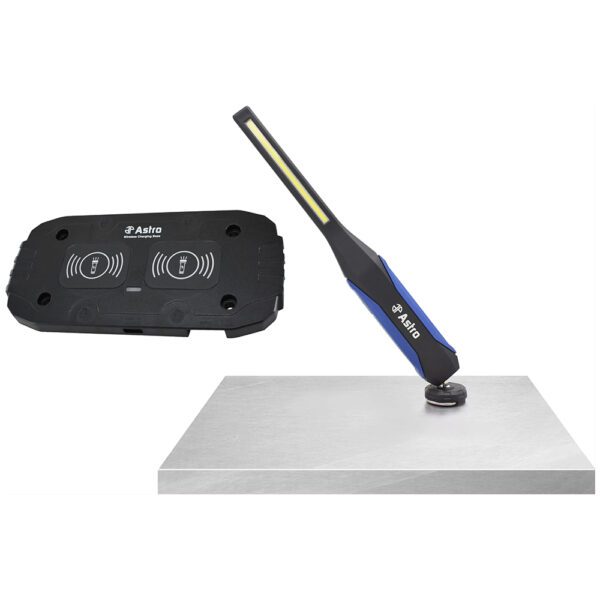 Astro Pneumatic 90SLC 900 Lúmenes Luz Delgada LED Recargable Inalámbricamente con Linterna Superior & Almohadilla de Carga Rápida Inalámbrica USB-C Dual